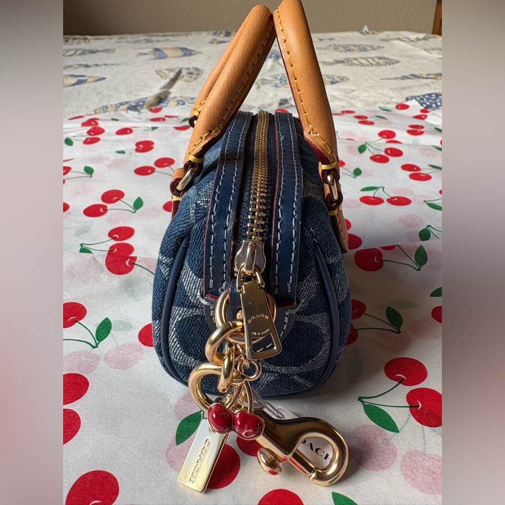 🍒 COACH MINI ROWAN  BAG CHARM IN SIGNATURE DENIM 🍒  NWT 🍒 - Picture 15 of 16